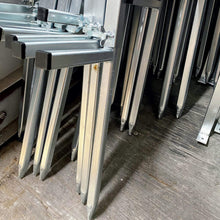 Cargar imagen en el visor de la galería, Teleskopsteher aus verzinktem Stahl | www.wildschaden.com